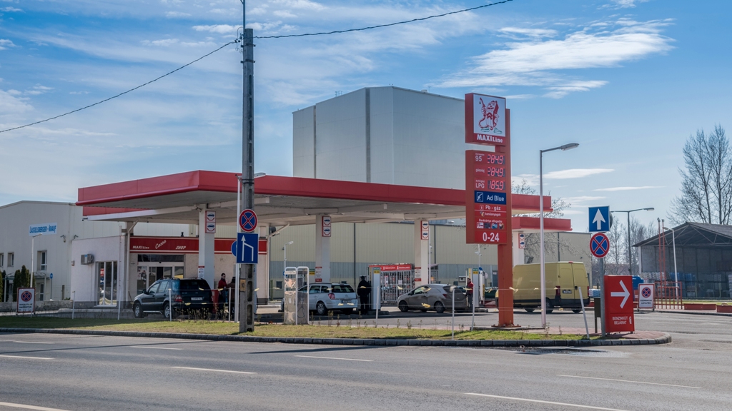 Debrecen Di szegi t 9. MAXILine A benzink tMAXILine A